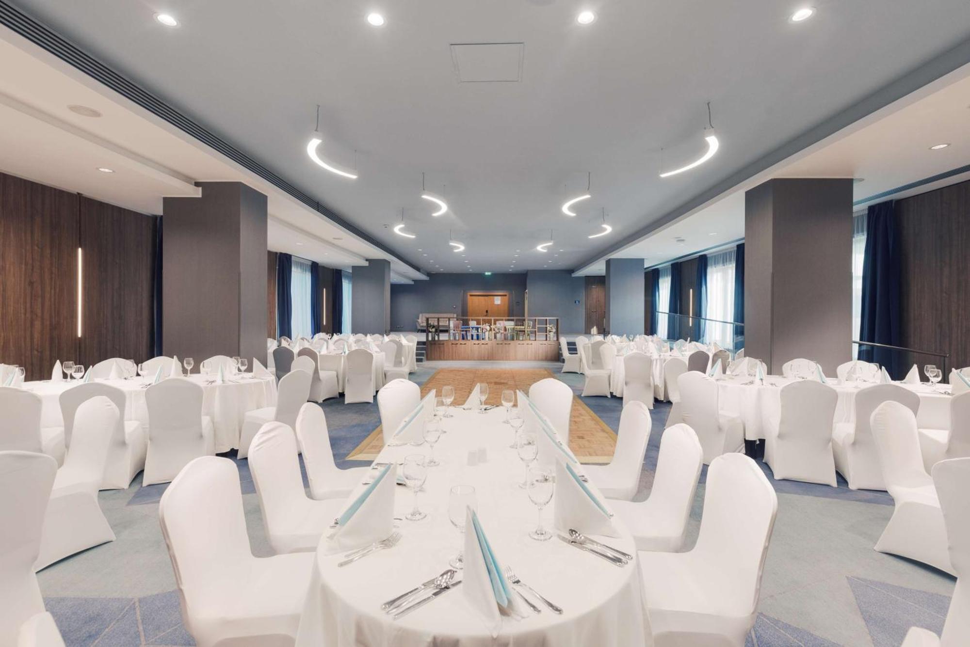 Doubletree By Hilton Hotel Cluj - City Plaza Екстериор снимка The ballroom